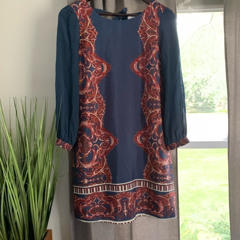 Aryn K Long Sleeve Navy Shift Dress Size Small 🌸